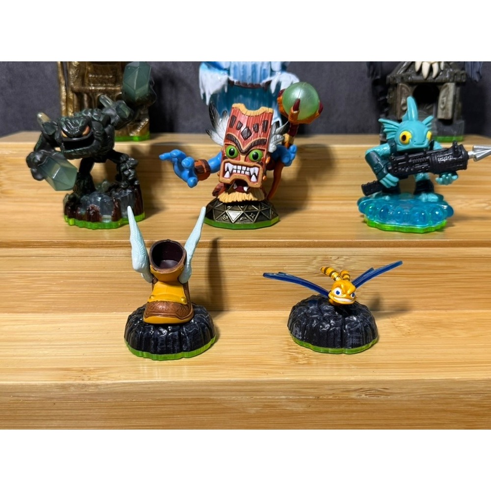 Skylanders Spyros Adventure Lot of 8 Darklight Crypt Dragon's Peak Prism Break - Picture 4 of 4